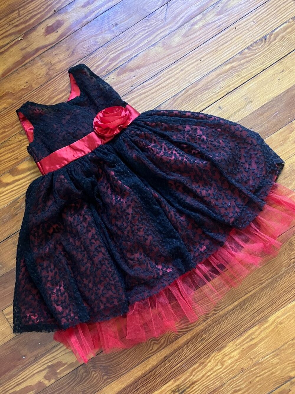 STOP By Shoppers Stop Red Black Lace Holiday Tutu Dress 2T 3T